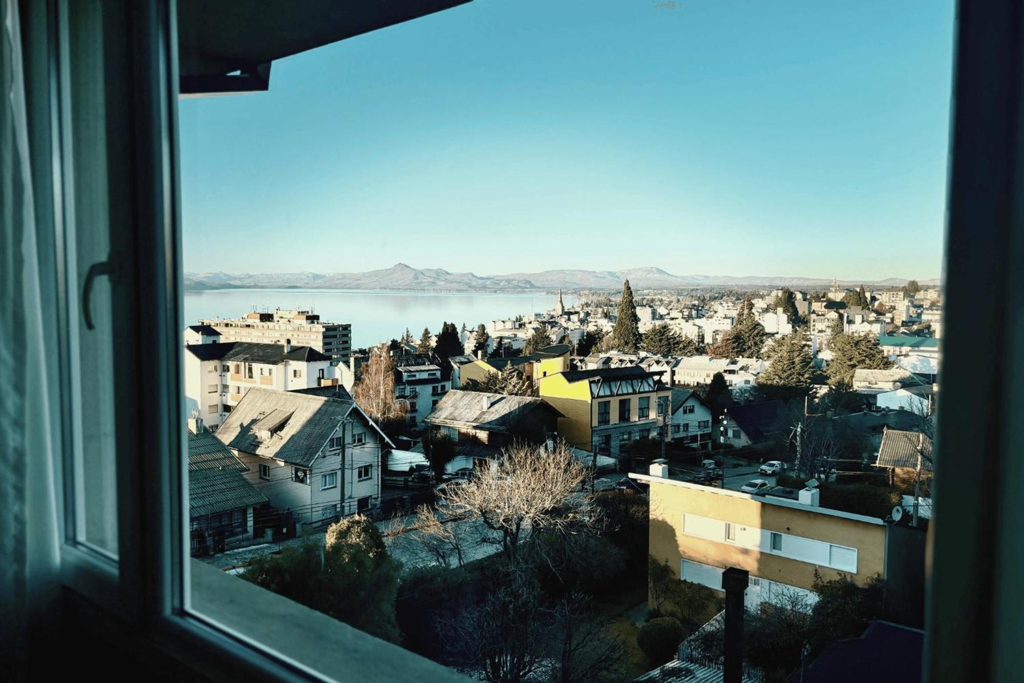 Apartamento Departamento En San Carlos De Bariloche, Argentina *